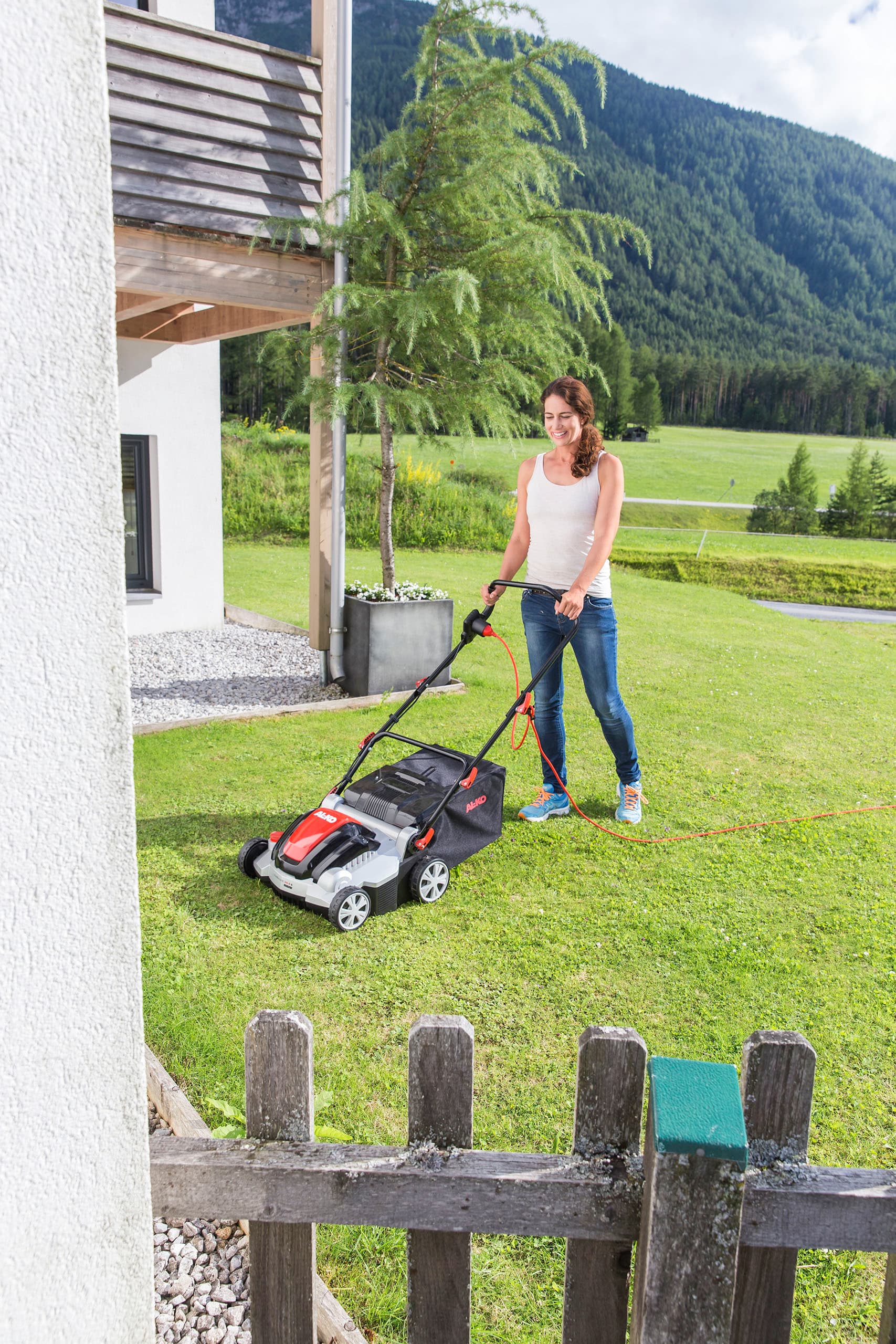 Аератор електричний Combi Care 36.8 E