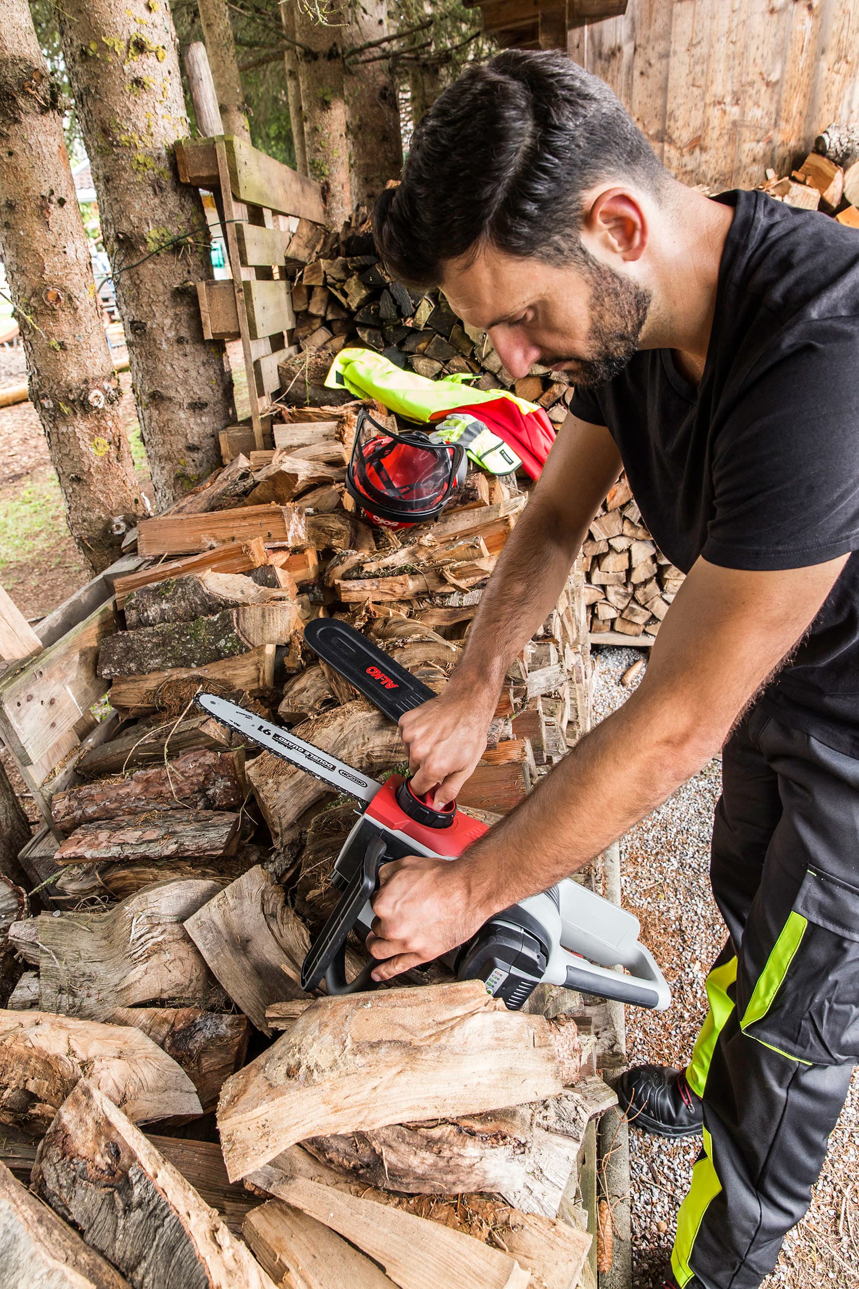 Пила акумуляторна, набір CS 4030