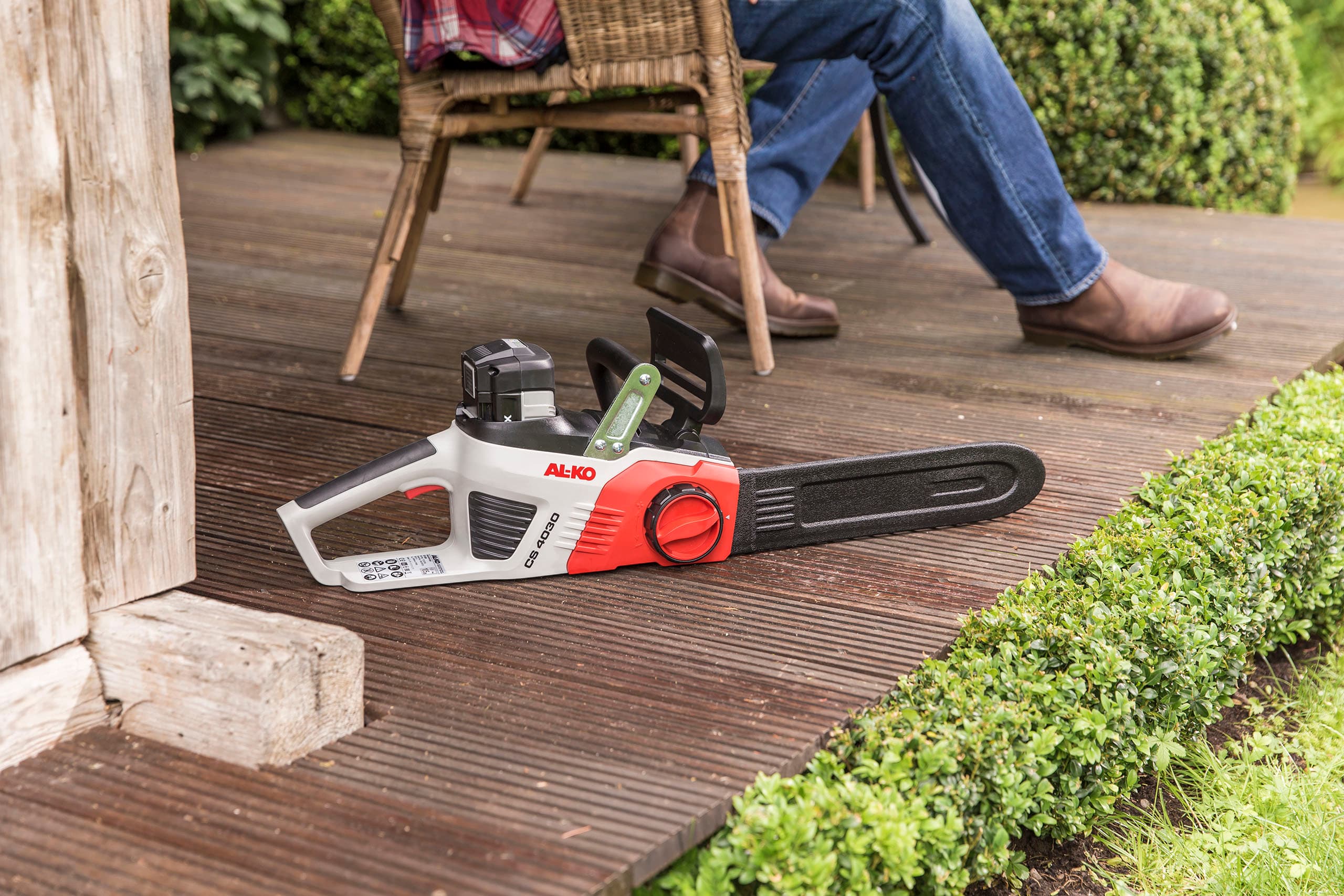 Пила акумуляторна, набір CS 4030