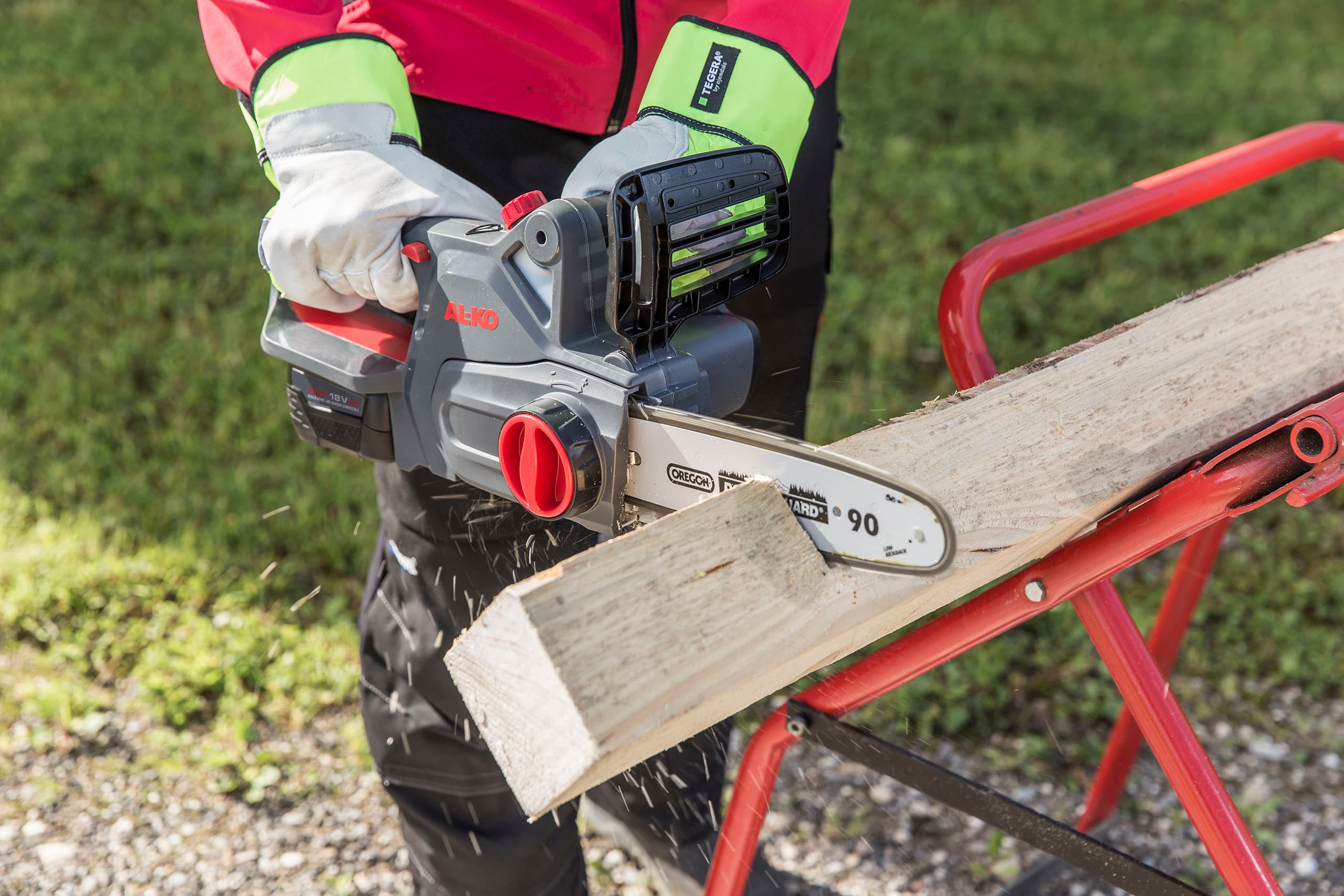 Пила акумуляторна CS 1825