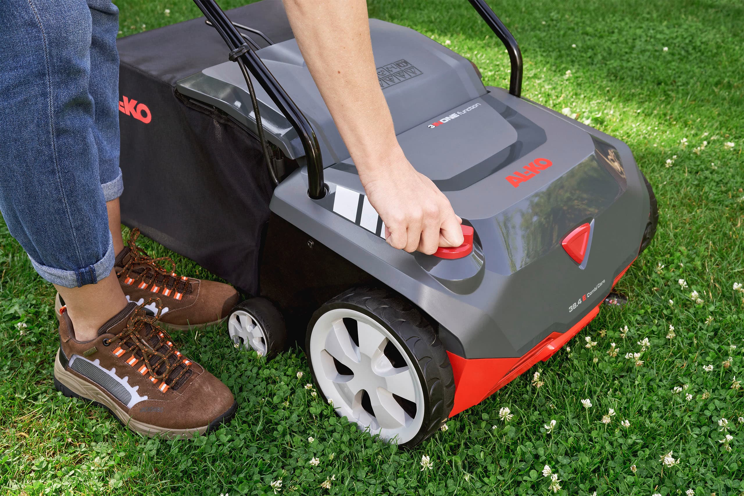 Аератор електричний Combi Care 38.4 E