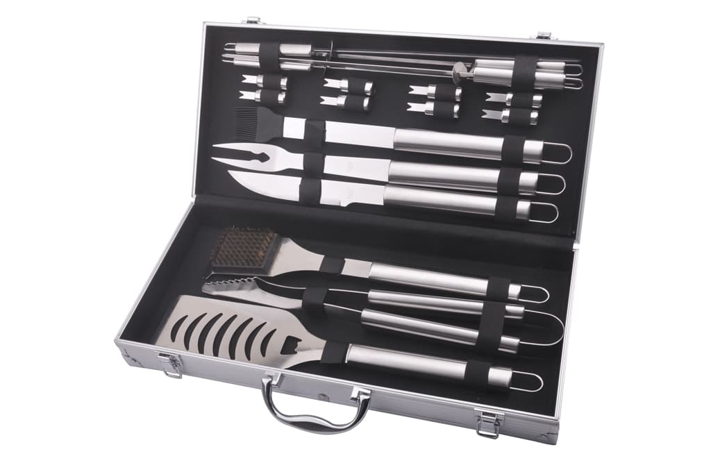 Набір приладдя для гриля у валізі (18 предметів)
